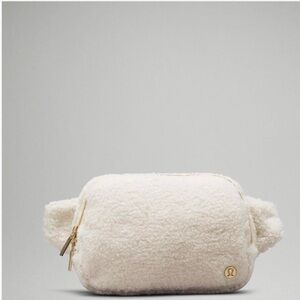 Lululemon Everywhere Belt Bag Large *Fleece WHTO/GOLD ONE SIZE